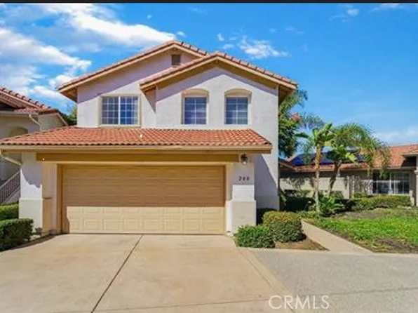 200 River Rock Ct, Santee, CA 92071