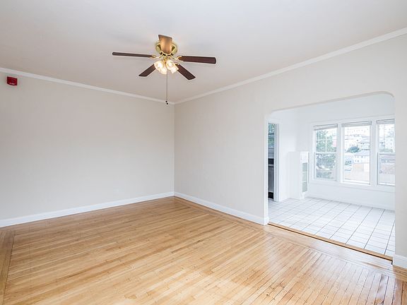 2nd image of 421 Van Dyke Ave APT 21