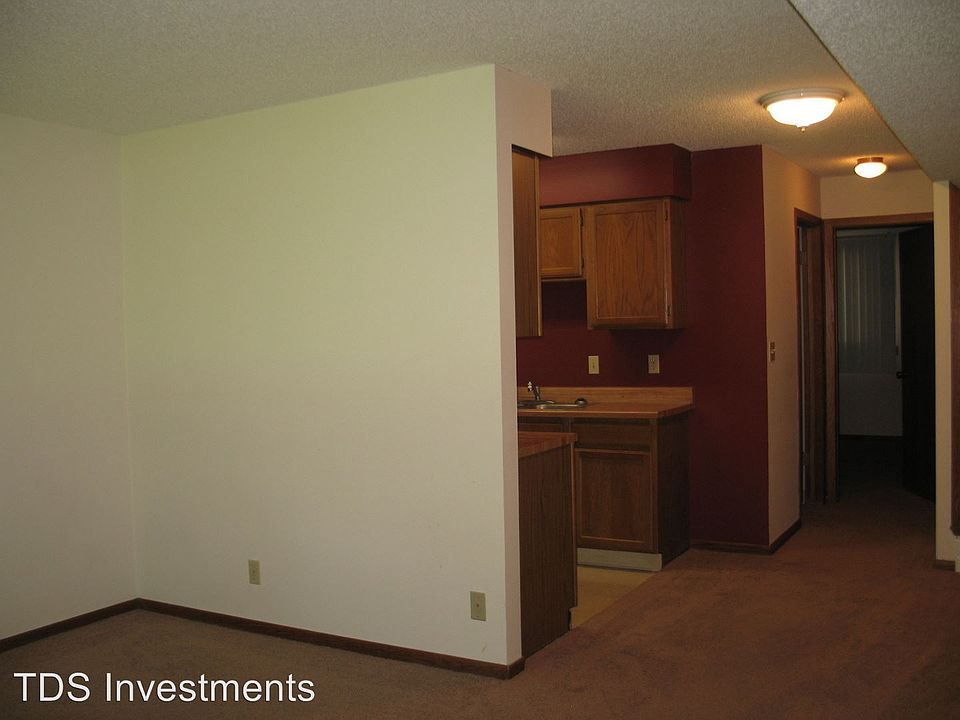 1st image of 4500 Prescott Ave APT 09