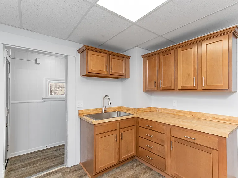 2202 Georgetown Rd NE — Photo 3