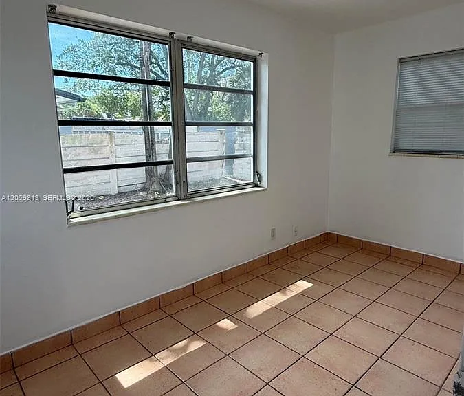 800 SE 15th St #2 — Photo 12