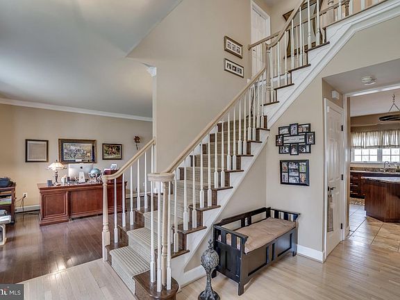 2nd image of 10211 Burke Chase Ct