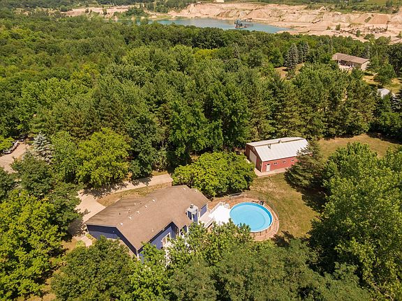 2nd image of 5447 Pinewood Dr