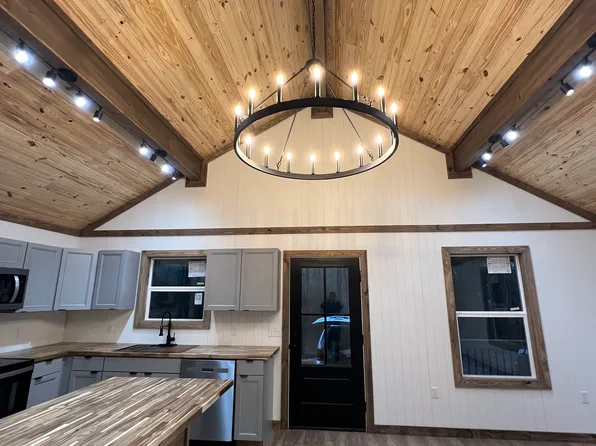 1167 Centerville Rd, Soso, MS 39480