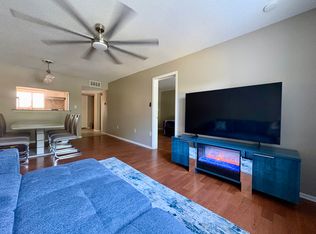 4049 Lake Bayshore Dr #C209, Bradenton, FL 34205