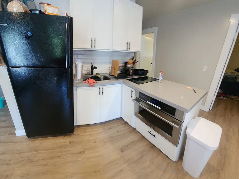 550-554 556 Foothill Blvd — Photo 21