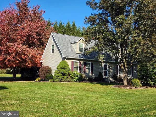 271 Lake Meade Dr, East Berlin, PA 17316