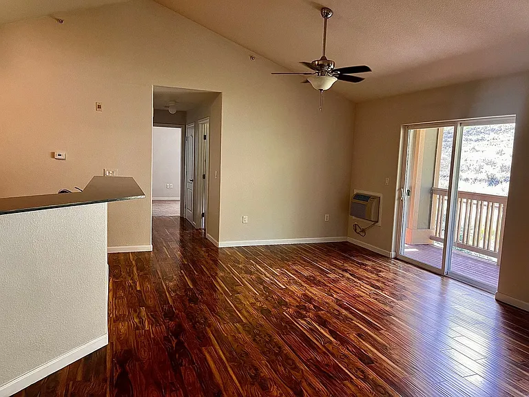 520 Riverview Dr #506 — Photo 4