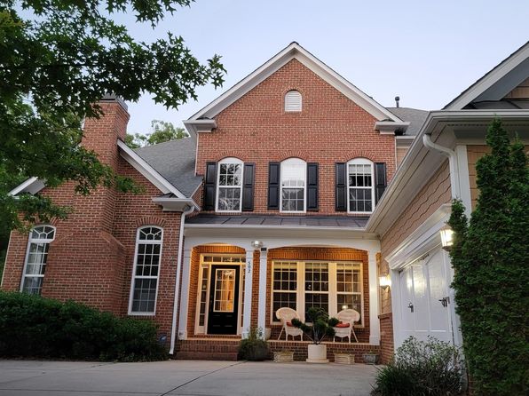 502 Willowmere Ct, Cary, NC 27513