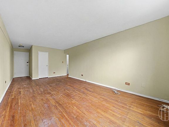 4th image of 5021 39th Pl APT 3B