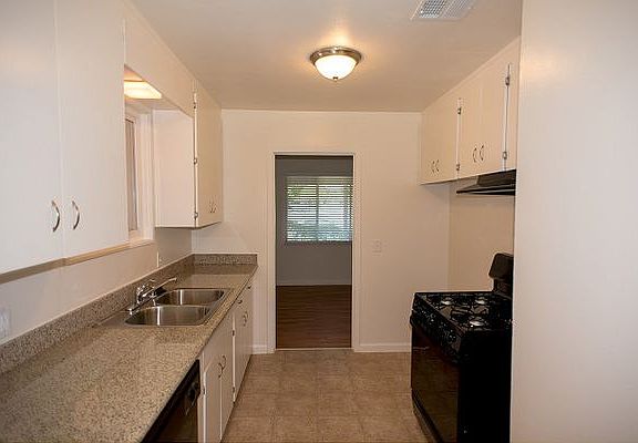 4th image of 3812 Don Julio Blvd