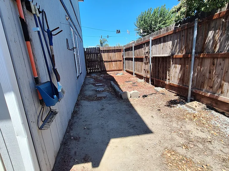 2388 Parker Ave #1 — Photo 11