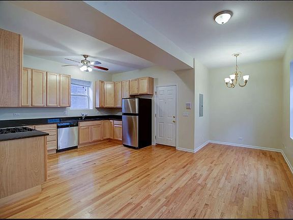 3rd image of 2904 N Avers Ave Unit 2F