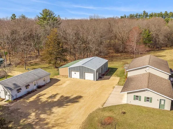 561 & 563 Underwood Avenue, Montello, WI 53949