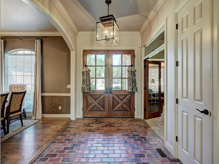 3116 Beacon Hill St — Photo 4