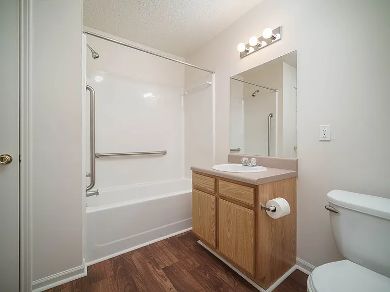1633 Cobblestone Ln — Photo 14