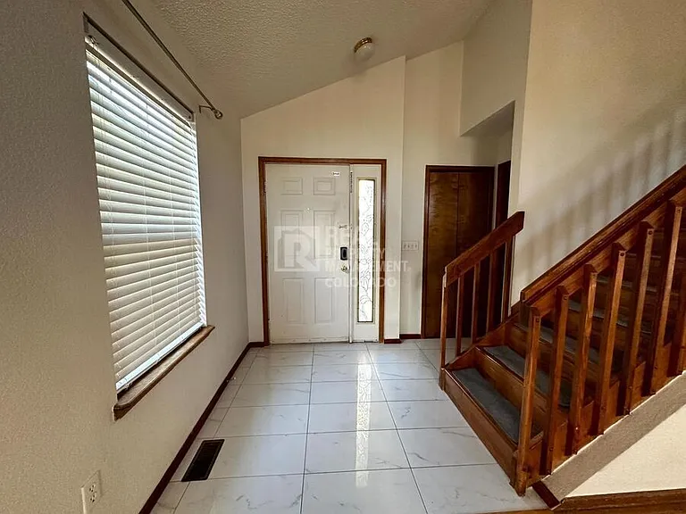 17657 E Brunswick Pl — Photo 2