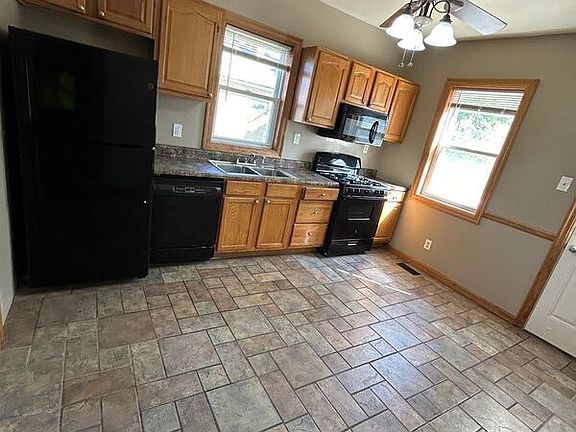 2nd image of 3610 Oakmount Ave