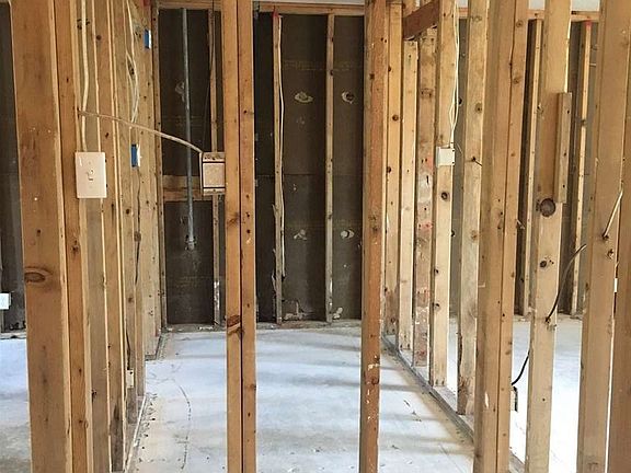 5th image of 7720 Yellowstone Dr