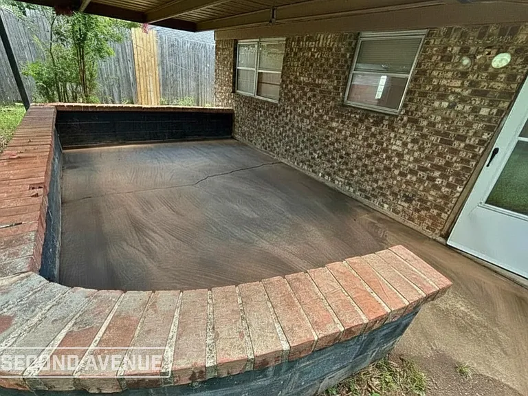 10212 N Military Ave — Photo 1