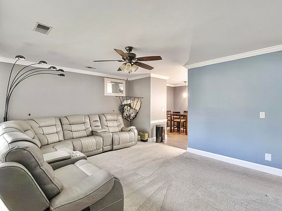 5th image of 124 Kathryn Dr