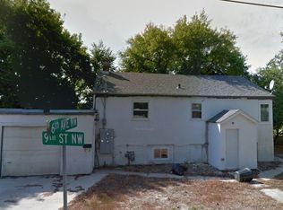 601 9th St NW #B, Minot, ND 58703