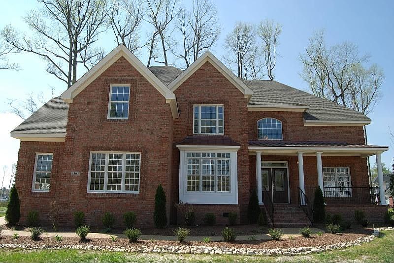 1st image of 1303 Simon Dr