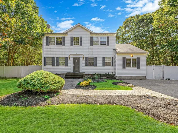 50 Hawkins Road, Centereach, NY 11720