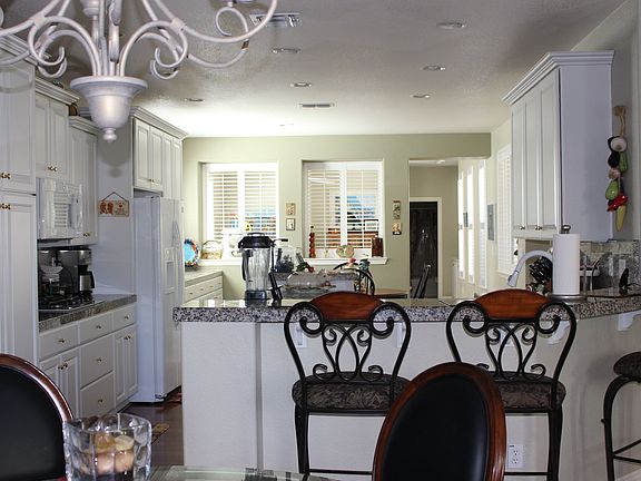 2nd image of 2306 Tesoro Ln