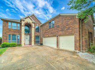 2312 Tawny Owl Rd, Grand Prairie, TX 75052