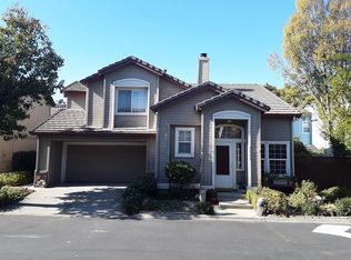 9542 Sunlight Ln, Elk Grove, CA 95758