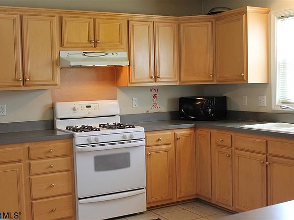2nd image of 14 Sherwood Dr