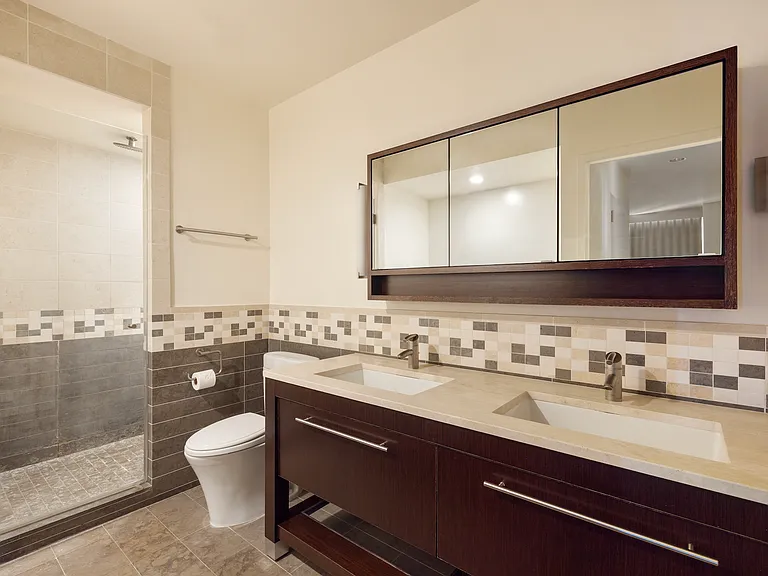 101 W 24th St #10D — Photo 7