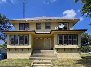 679 E River St, Kankakee, IL 60901