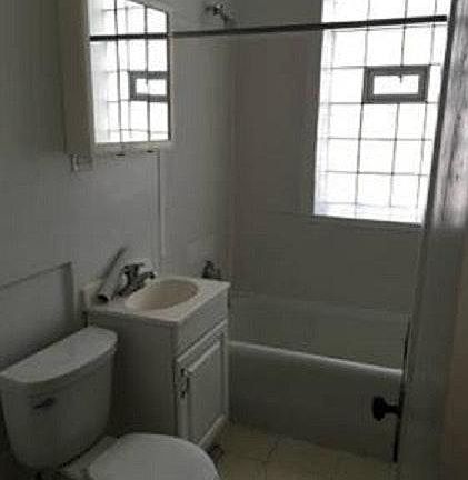 3rd image of 1626 N Humboldt Blvd #3
