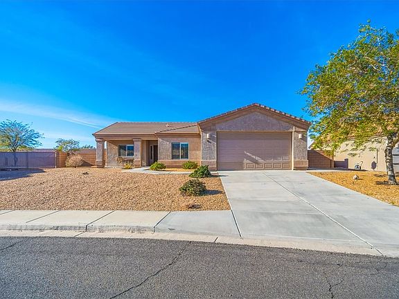 3rd image of 2601 Sonoran Desert Road