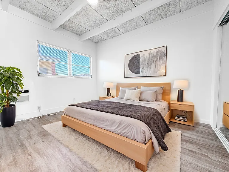 1025 S K St #5 — Photo 7