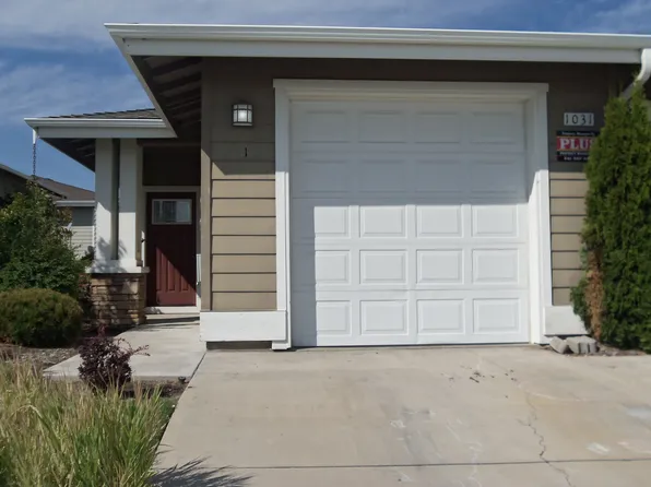 1031 NE Watt Way APT 1, Bend, OR 97701