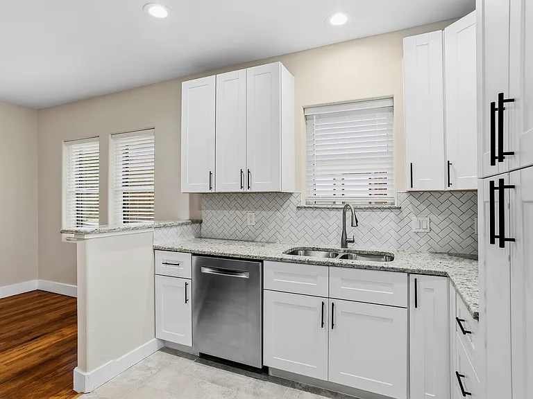 2319 Dell St — Photo 16