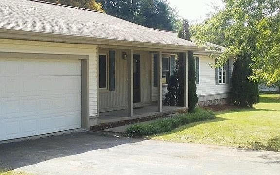 2nd image of 4600 Stillwood Ct