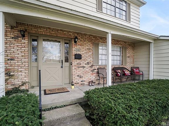 4th image of 1540 S Brookhollow Dr
