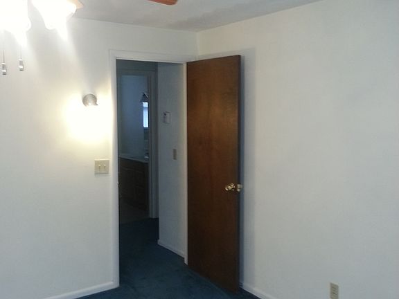 3rd image of 42950 Emerald Dr