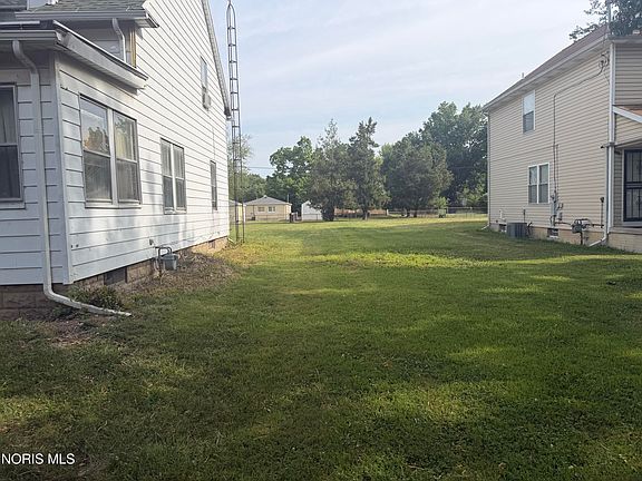 4th image of 1833 Clay Ave