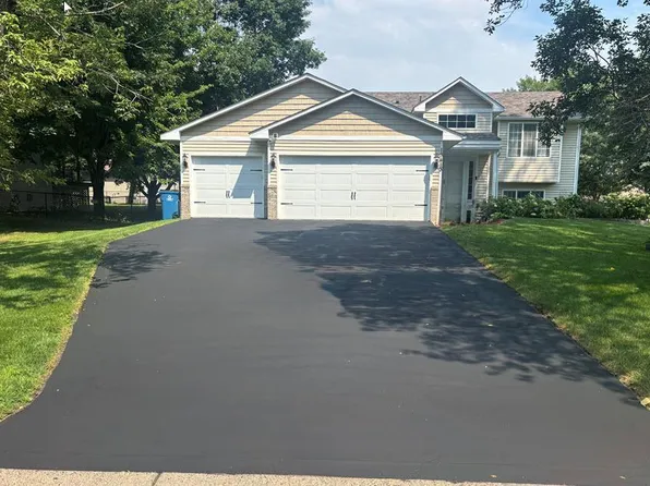 13413 Riverview Dr NW, Elk River, MN 55330