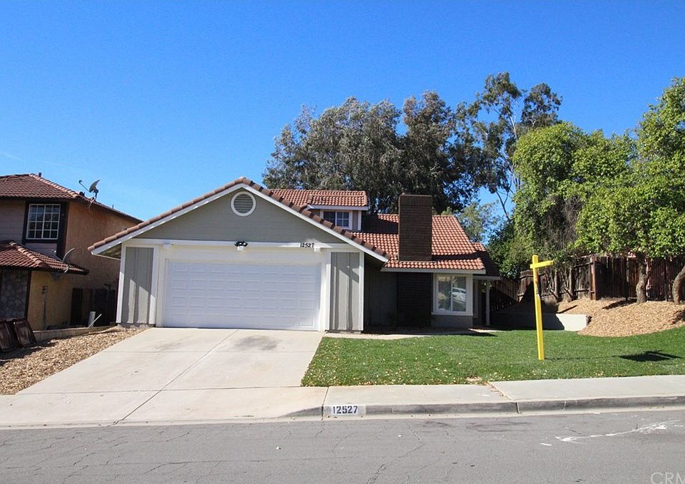 1st image of 12527 Willow Tree Ave