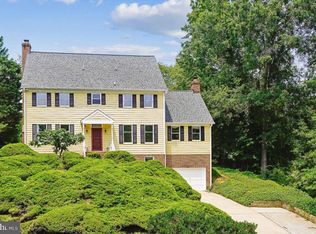 1904 Mason Hill Dr, Alexandria, VA 22307