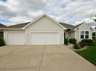 2000 NE Lake Dr, Smithville, MO 64089