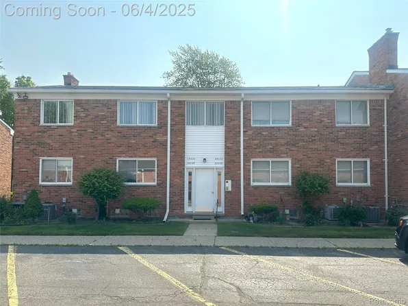 29330 Hoover Rd #330, Warren, MI 48093