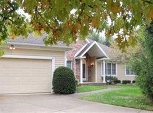 271 Lake Pointe Dr, Akron, OH 44333