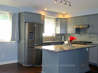 8110 Paddock Trail Dr, Niagara Falls, ON L2H 1X3